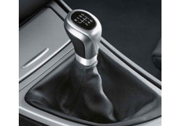 Pommeau de levier de vitesse gainé cuir (avec soufflet) avec insert décoratif chromé BMW Série 1 E81 E82 E87 E88