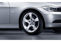 Jante Style 339 à rayons en étoile pour BMW Série 3 E90 E91 E92 E93