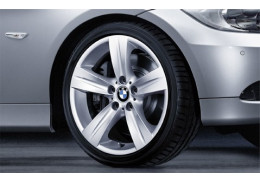 Jante Style 189 à rayons en étoile pour BMW Série 3 E90 E91 E92 E93