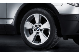 Jante Style 143 à rayons en étoile pour BMW X3 E83