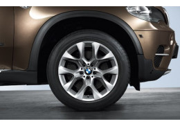 Jante Style 334 à rayons en étoile pour BMW X5 E70