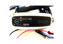 Chargeur de batterie BMW  Accueil | Voitures | Série 4