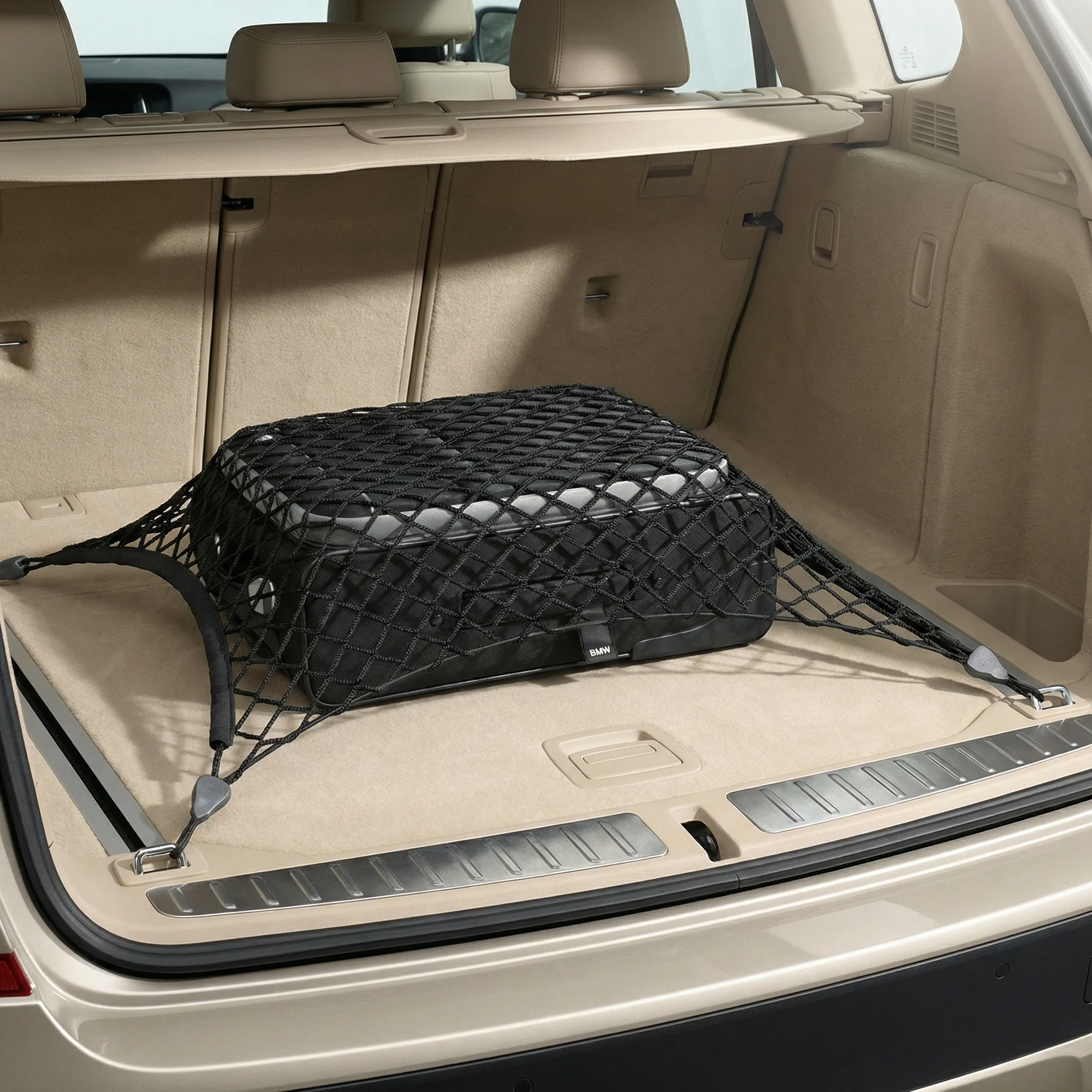 Filet de sol BMW pour coffre à bagages BMW Série 1 – visuel en situation sur véhicule BMW