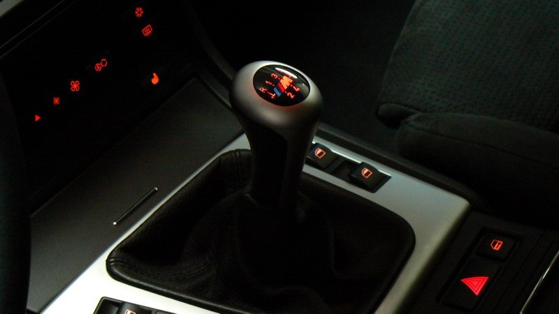 Pommeau de vitesse cuir lumineux pour BMW Série 3 E46 M3 Coupé et Cabriolet