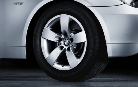 Jante 16" Style 242 pour BMW Série 5 E60 E61