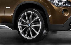 Jante Style 324 à rayons en V « Ferricgrey » pour BMW X1 E84