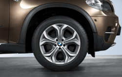 Jante Style 335 à rayons en Y pour BMW X5 E70