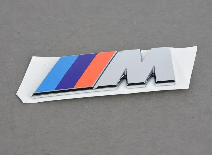 Logo de coffre hayon (85mm x 30 mm) BMW M X4