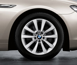 Jante  Style 328 à rayons en V pour BMW Série 5  F10 F11