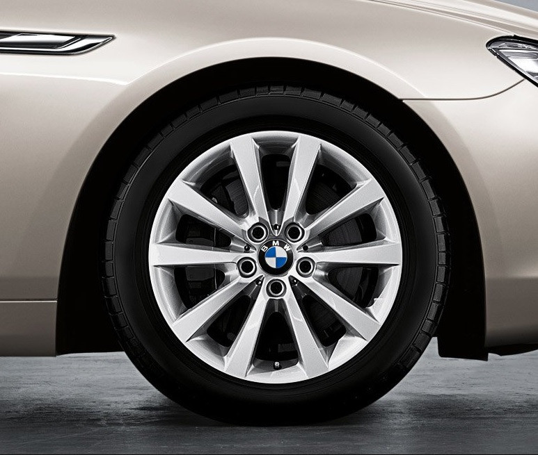 Jante  Style 328 à rayons en V pour BMW Série 5  F10 F11