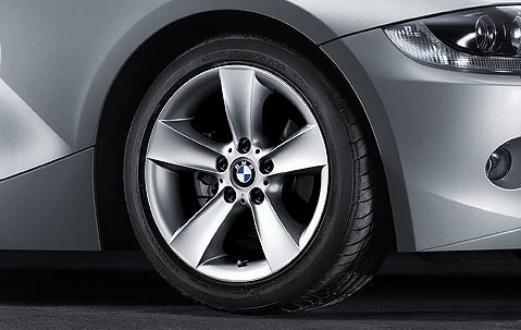 Jante 17" essieu arrière style 105 à rayons en étoile pour BMW Z4 E85 E86