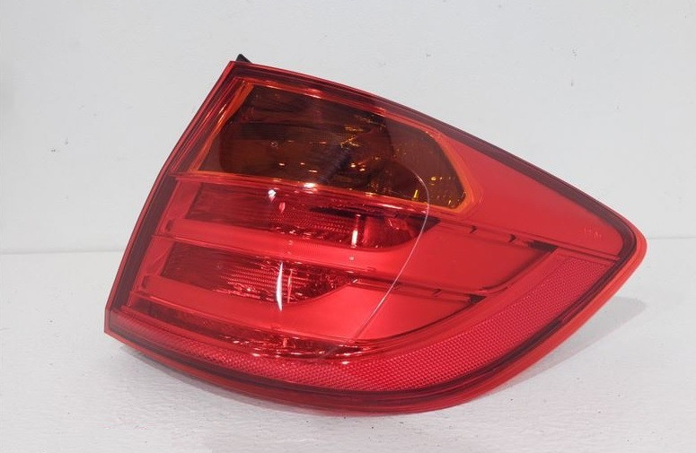 Feu arrière latéral (coté au choix) pour BMW Série 3 Touring F31 NON LCI (phase 1 - avant 2015)