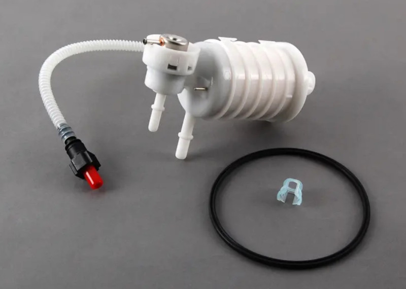 Filtre à carburant + régulateur pression pour BMW X3 E83 (essence uniquement)