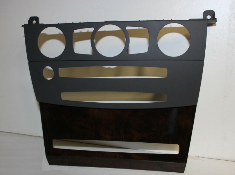 Cache tableau de bord CENTRAL finition peuplier pour BMW Série 5 E60 E61