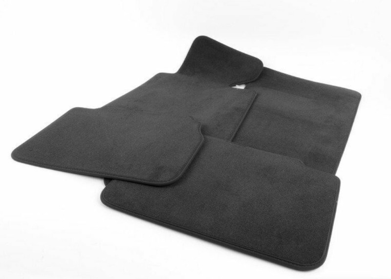 Jeu de tapis de sol velours (couleur au choix) pour BMW X3 E83