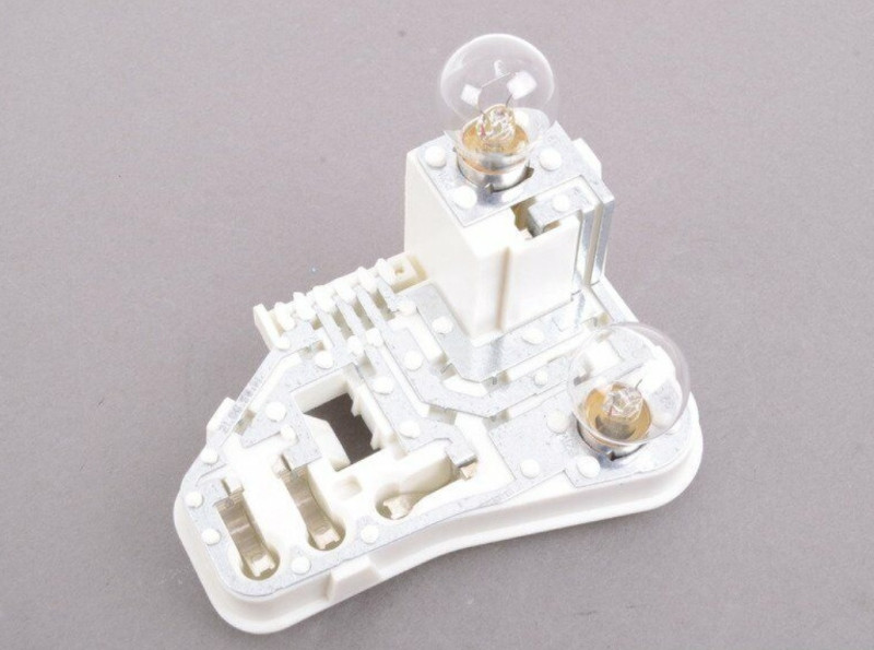 Porte-lampe de feux arrière extérieur (coté au choix) pour BMW Série 3 E90 LCI