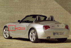 Logo d'aile avant (coté au choix)  BMW Z4 E85 E86 E89