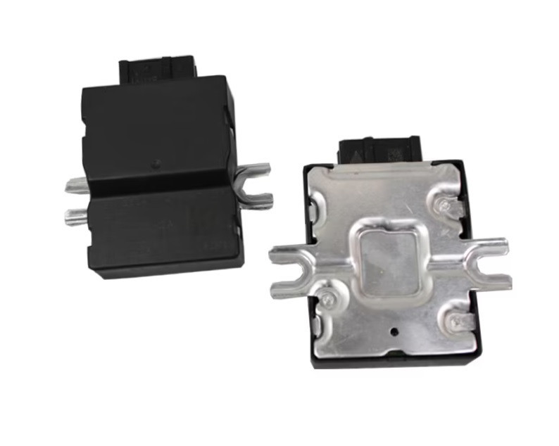 Boîtier électronique pompe carburant pour BMW Série 4 F32 F33 F36 Gran Coupé