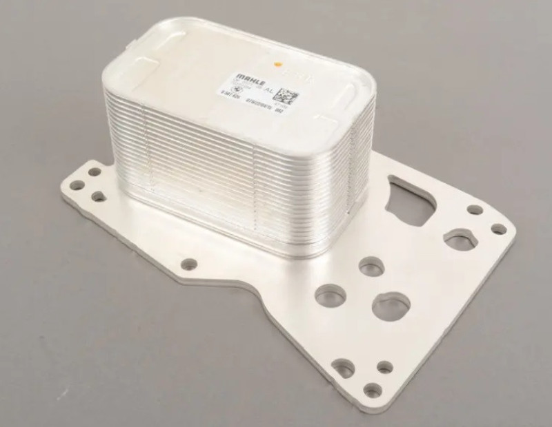 Échangeur thermique de filtre à huile pour BMW X1 E84 X3 F25 X5 F15 (diesel uniquement)