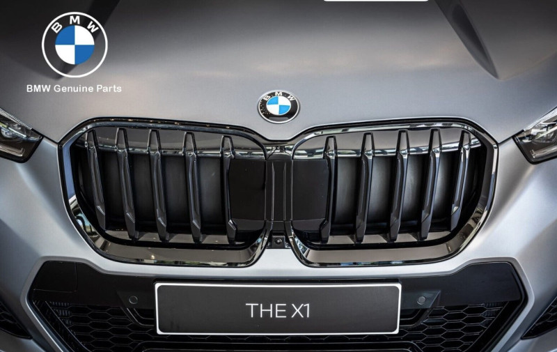 Grille de calandre SHADOWLINE noir brillant pour BMW X1 U11