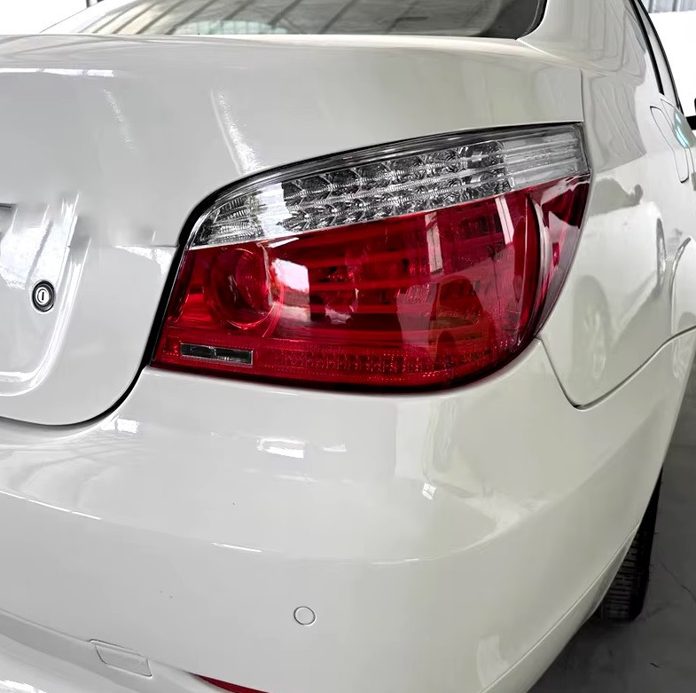 Feu arrière (coté au choix) pour BMW Série 5 Berline E60