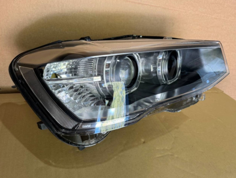 Projecteurs  AHL-xénon avec option projecteurs directionnels autoadaptatifs pour BMW X3 F25 phase 2 LCI (à partir de 2015)