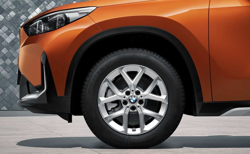 Jante 17" Style 896 en Y en alliage léger refined silver pour BMW X2 U10