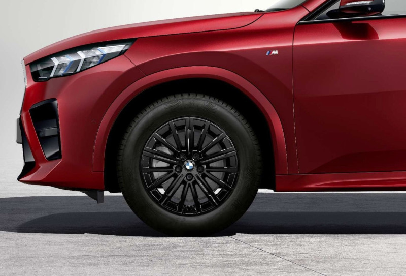 Jante 17" Style 833 en alliage léger Jet Black coul.unie pour BMW X1 U11