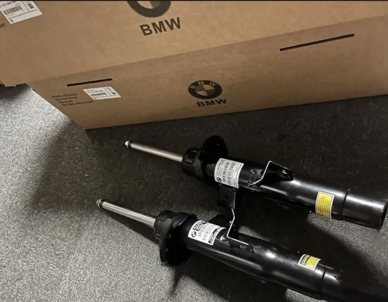 Amortisseurs AVANT pilotés VDC (x2) avec écrous et vis pour BMW Série 3 F30 phase 1 (330d / 335i / Hybrid 3 uniquement)