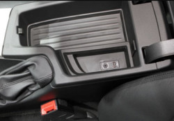 Cache prise auxiliaire console centrale pour BMW Série 1 F20 F21