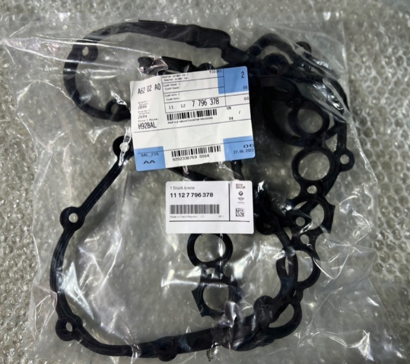 Joint cache culbuteur / Joint de profil couvre culasse pour BMW Série 5 E60 E61 (525d / 530d / 535d)