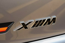 Monogramme coffre ARRIERE (XM Seidengold) BMW XM G09