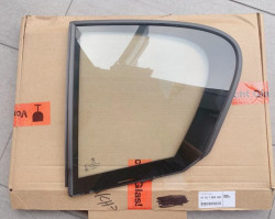 Vitre latérale fixe arrière (côté au choix) BMW Série 1 F20