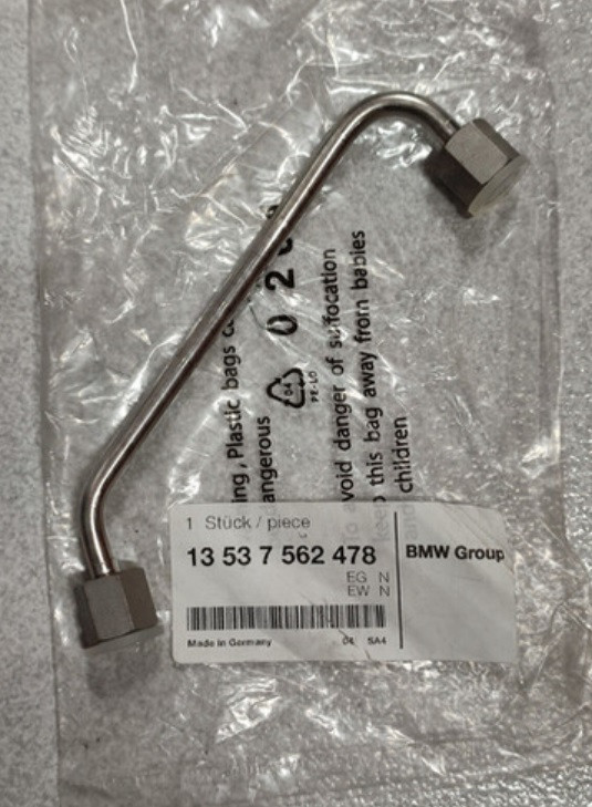 Tuyau de pression alimentation d'injecteur pour BMW Série 1 E81 E82 E87 E88 (116i / 118i / 120i uniquement)