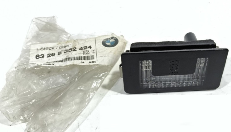 Eclairage de plaque d'immatriculation - BMW Série 7 E38