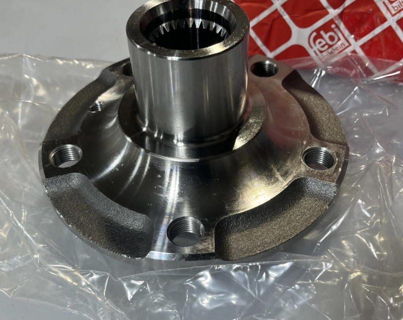 Moyeu de roue ARRIERE pour BMW Série 5 F10 F11 F07 GT