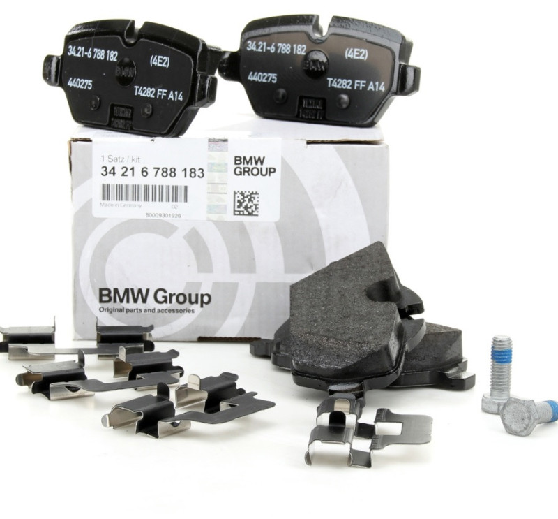 Plaquettes de freins avant avec témoin d'usure - BMW Série 1 E81 E82 E87 E88 (116i / 116d / 118i / 118d / 120i)